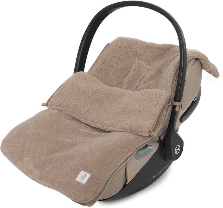 Jollein voetenzak Cloudy Rib Milky Coffee voor autostoel en kinderwagen
