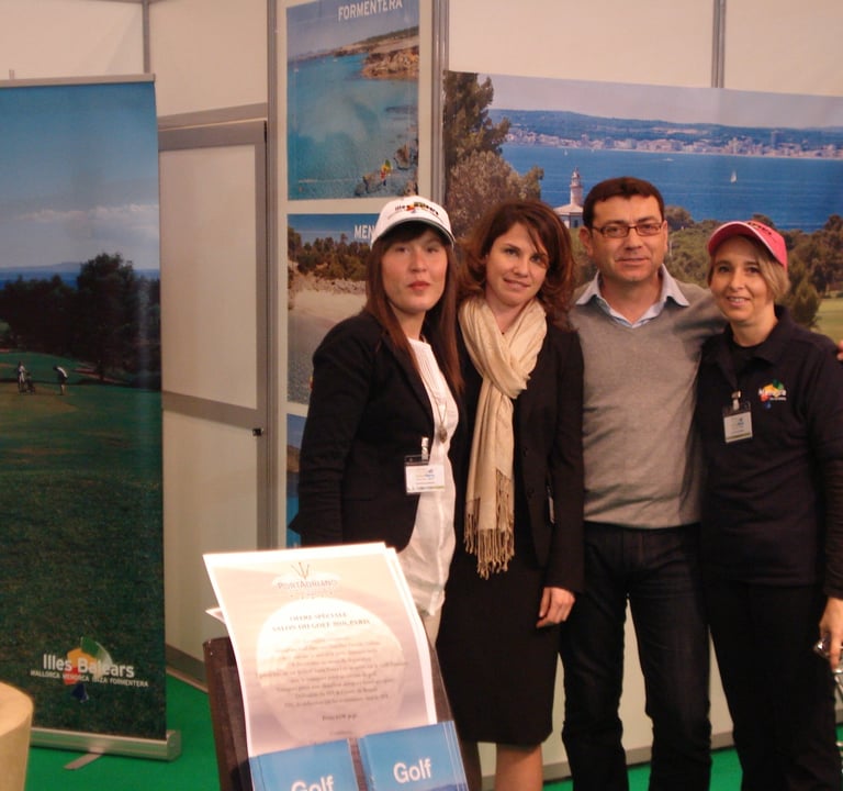 consultora principal junto con miembros de la conselleria de turismo de baleares