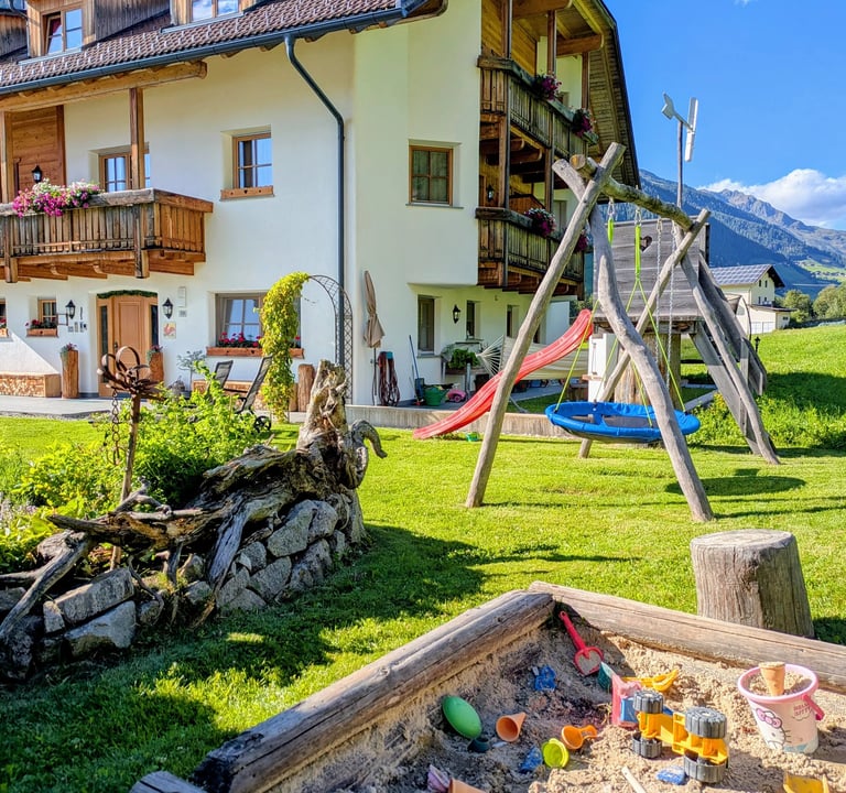 Kuhnehof with a large outdoor adventure playground