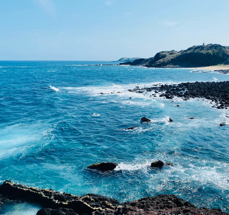 Wietnam, widok na morze z wyspy Phú Quý