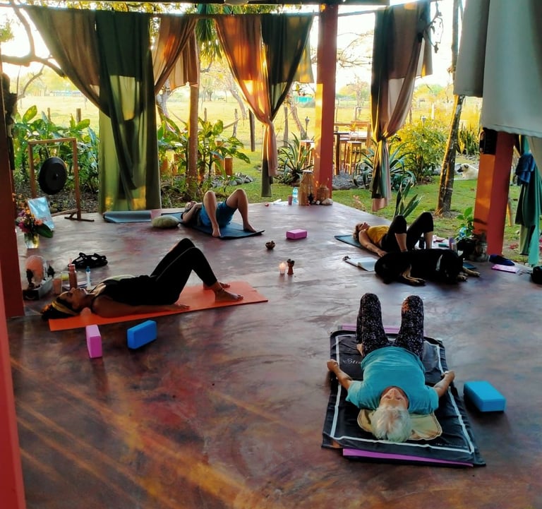 Yoga en Las Lajas, Chiriquí, Panamá