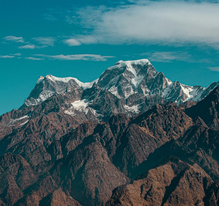 Stunning views at Auli Laga, Joshimath, Uttarakhand. Uttarakhand Travel.