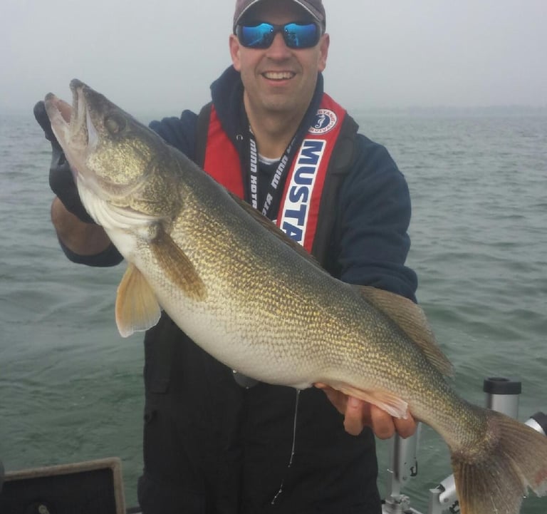 Detroit River Walleye Jigging