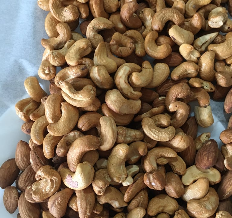 roasted unsalted almond and cashew
