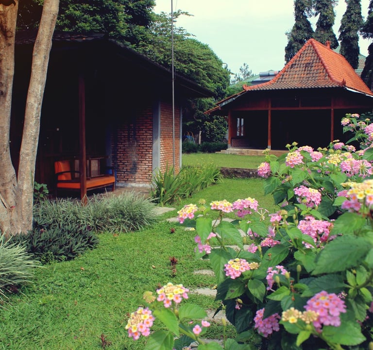 Penginapan at Griya Sawah Lega - Hotel Bungalow Resort Puncak Cisarua Bogor