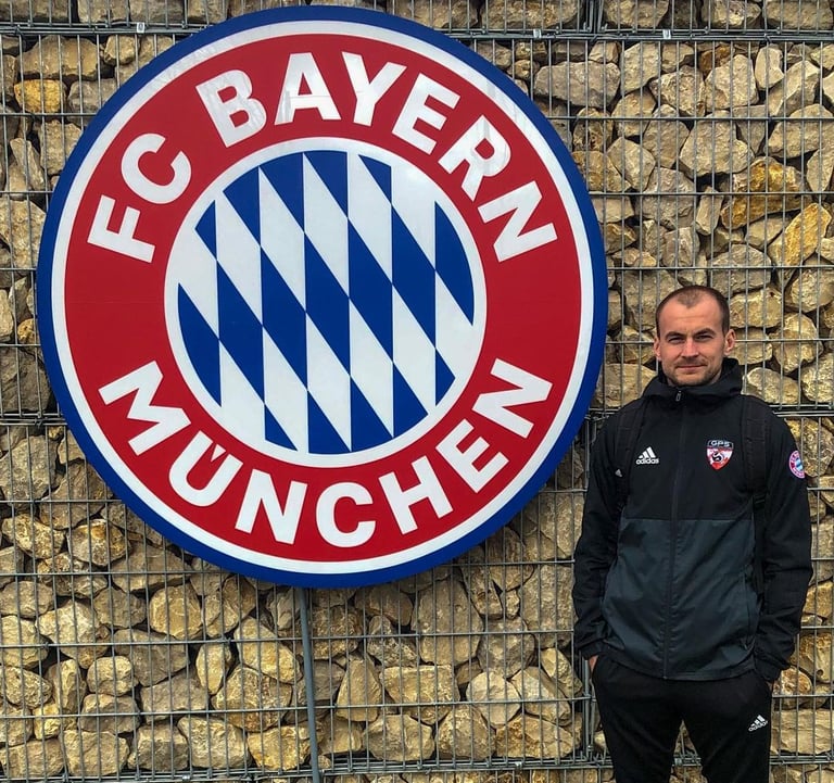 Bogdan Botezatu în vizită de lucru la Academia FC Bayern Munchen