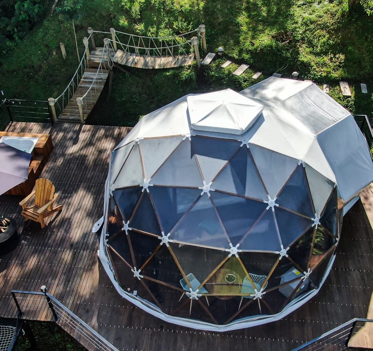 Glamping Gualanday, lujoso domo de Casa Quincha Glampng