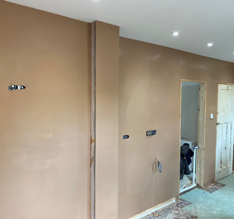 a wall freshly plasterd by Lakes building and plastering services