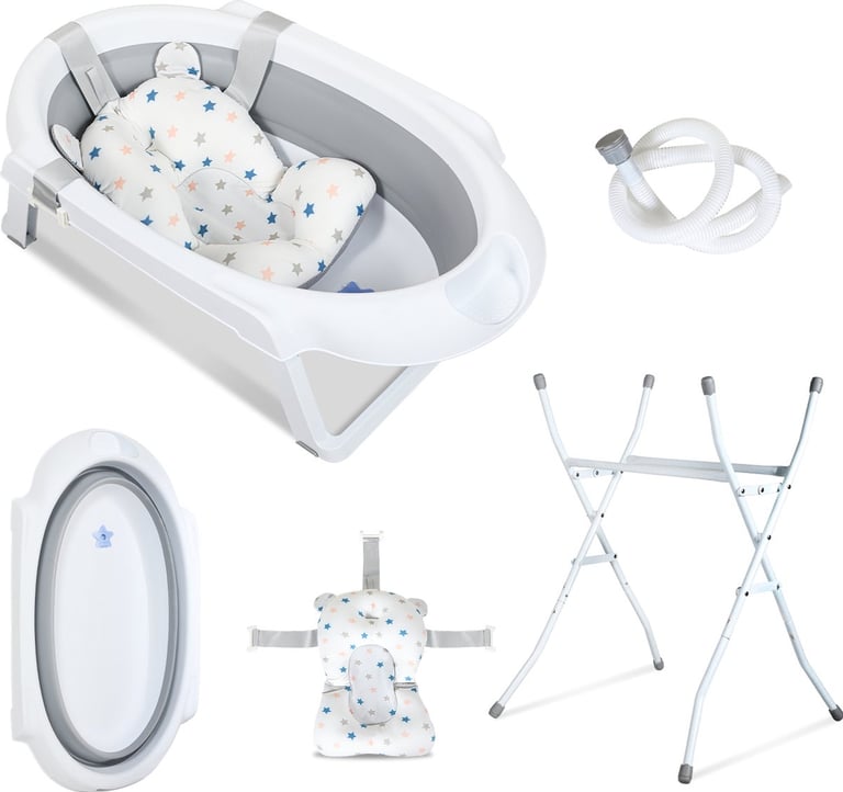 Ergonomisch babybadje op een stevige witte standaard met afvoerslang.