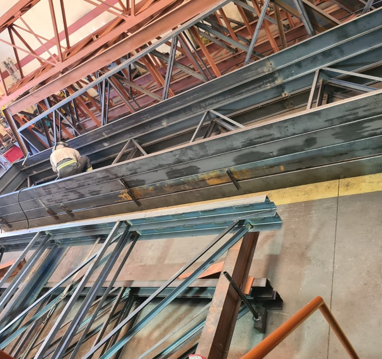 Estrutura para reforço estrutural de transportadora de correia