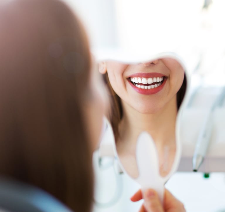Equipamento de implantologia avançada para procedimentos de dentes fixos em 1 dia em Setúbal.