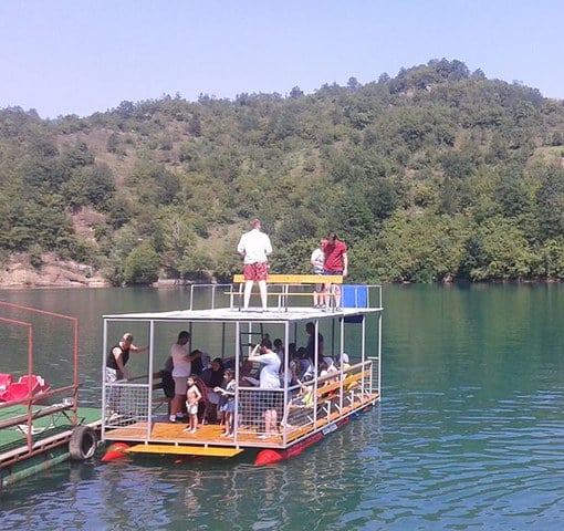 Peaceful boat ride on Jablanica Lake – Relax and enjoy stunning views in Bosnia