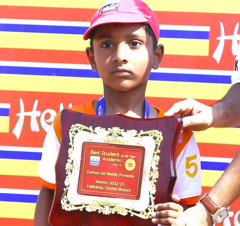 Student Of The Year 2022 Academics Winner Eashan-Jai-Reddy-Poreddy Hellokids Kondapur Hyderabad