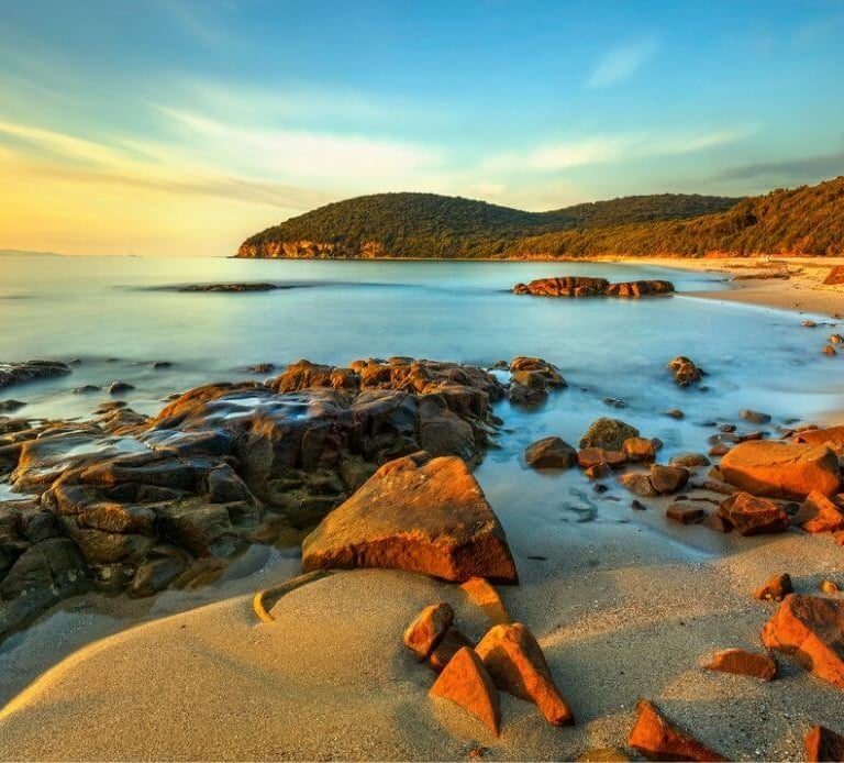 hotels near Cala Viola beach tuscany vacanza mare