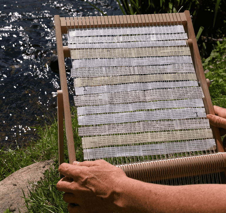 Tisser les mots pour former une nouvelle histoire.