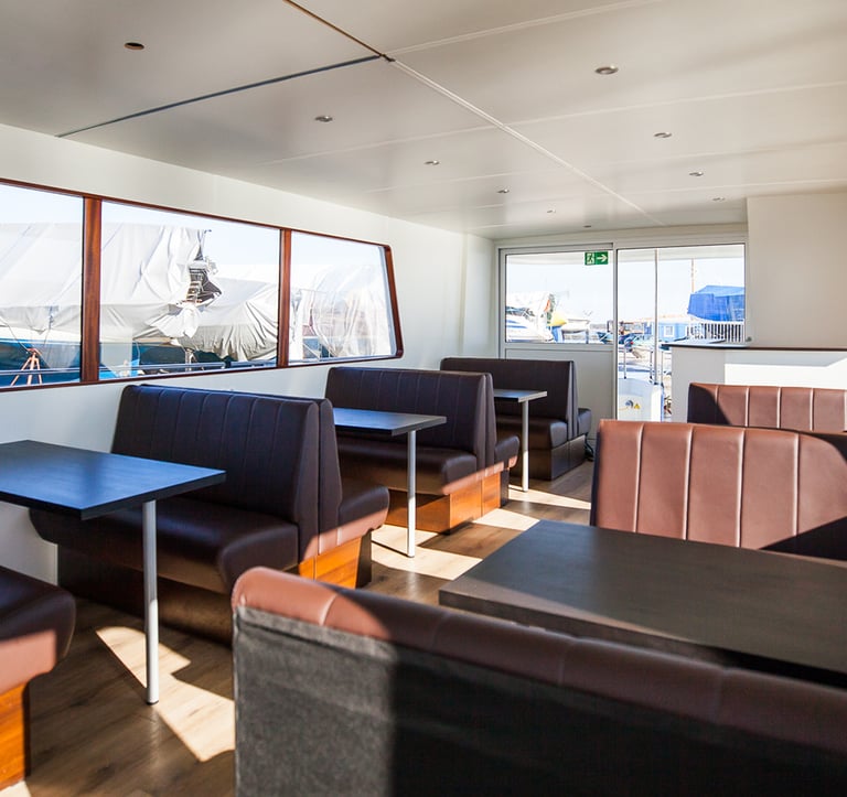 uždaras salonas Gresa laivas