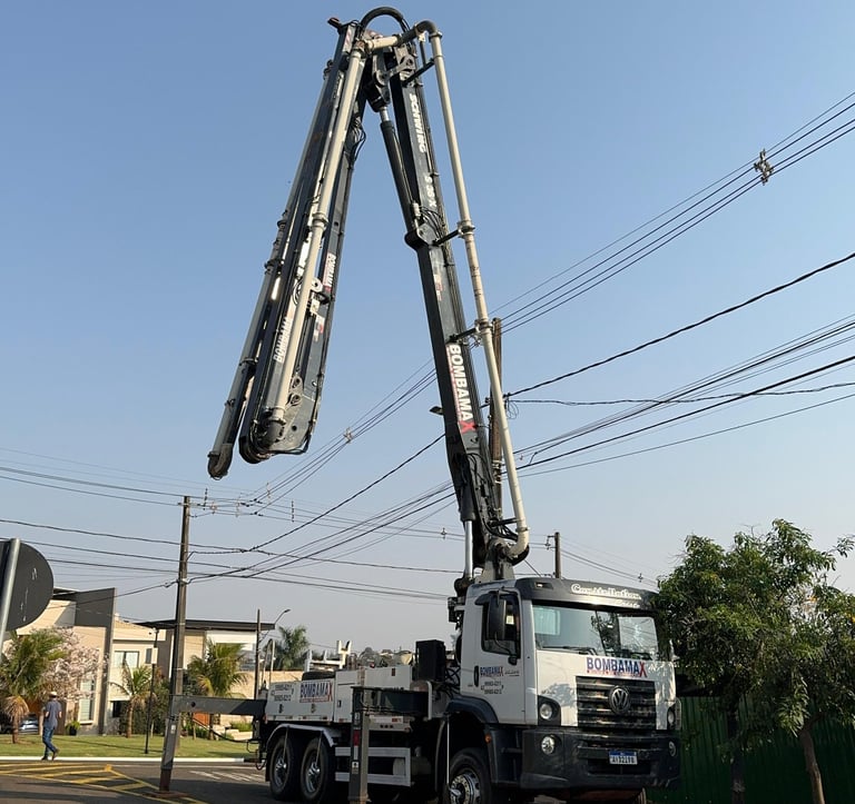 caminhão lança de concreto 36m