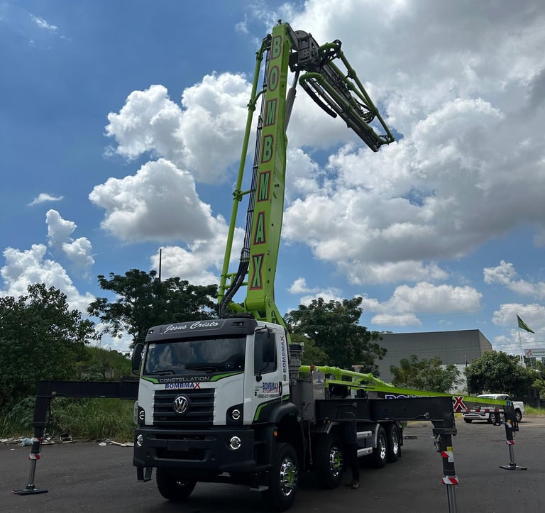 caminhão lança de concreto 43m