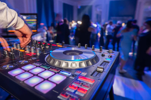 a dj - r - r9 controller controller for a dj - r - 12