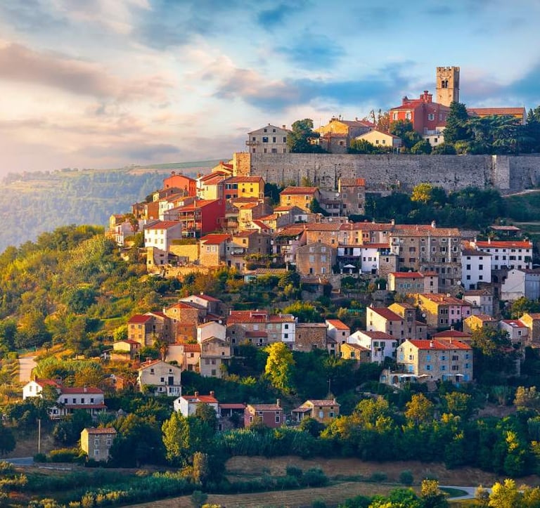 Motovun grad u Istri, Hrvatska.