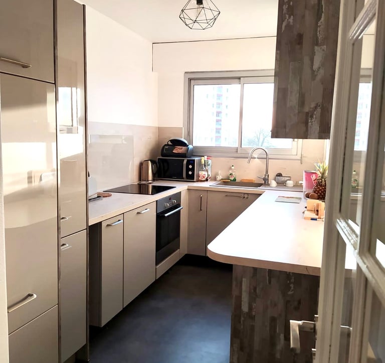 Rénovation cuisine beige et bois Torcy (77)
