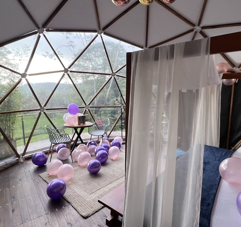 Celebracion de eventos especiales en Casa Quincha Glamping cerca de Bogota