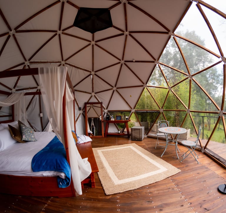 Habitacion de lujo en Casa Quincha Glamping cerca de Bogota en clima templado