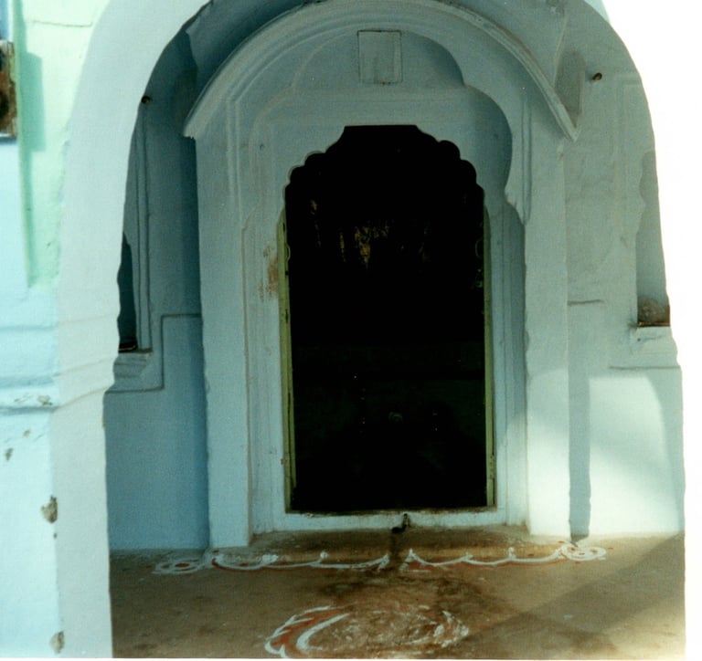 portico e ingresso tempio Shastriji