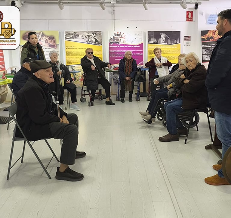 Exposición de juguetes antiguos en Alhendín