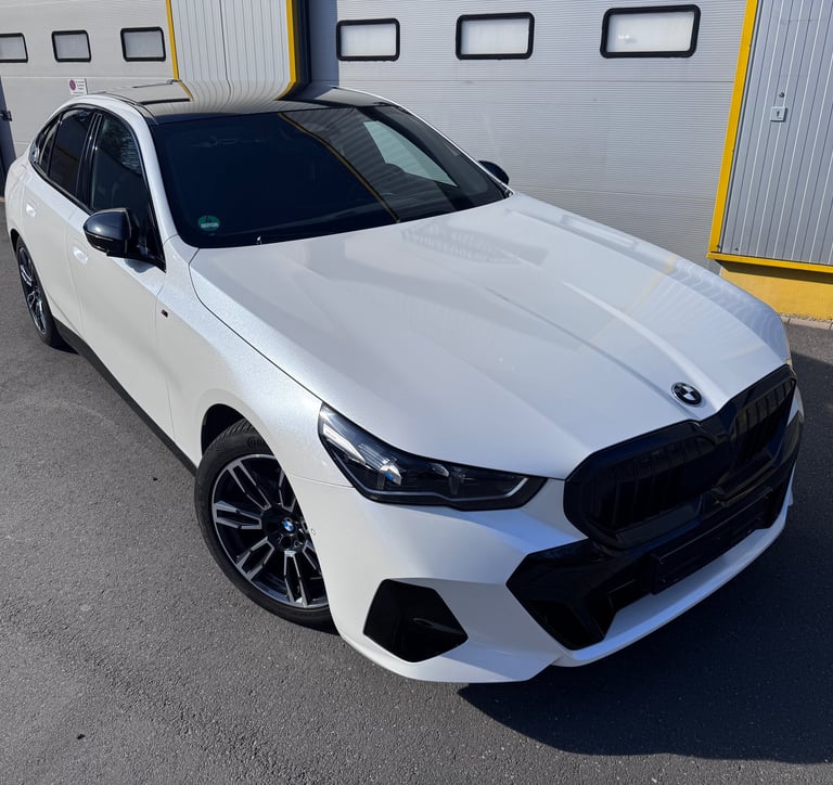 Fahrzeug Vollfolierung Car wrapping in der Schweiz Bmw Mercedes Volkswagen Bmw Audi Porsche 