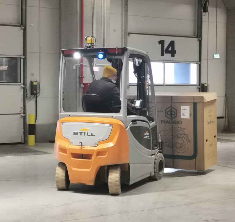 Depozitare auto moto - motociclete Storage Logsitics