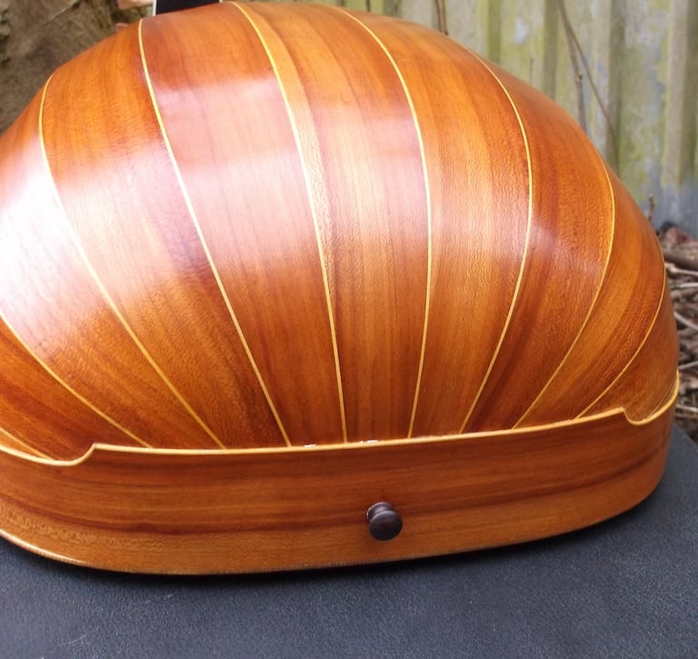Lute bowl in Plumwood
