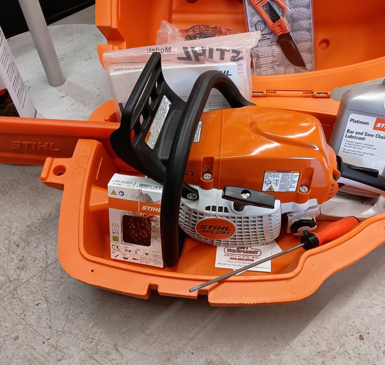 homeowners chainsaw completely set up 