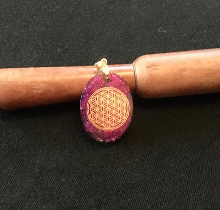 orgonite pendentif fleur de vie