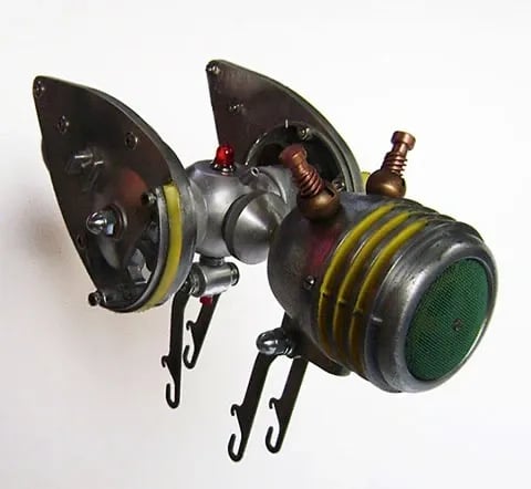 Image 2 of flying metal bug named Mikey by sculptor Tal Avitzur.