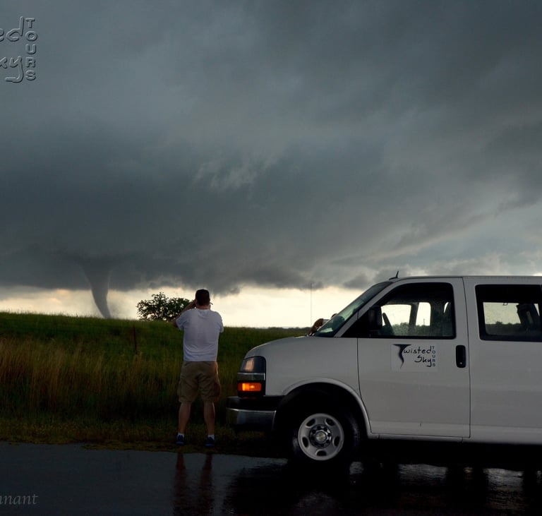 Storm chasing tour