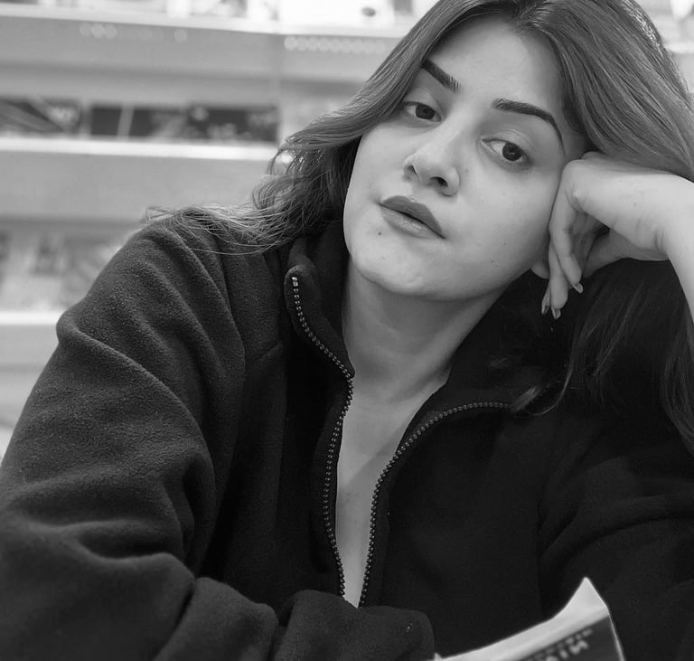 Komal Bukhari, Southern Illinois University