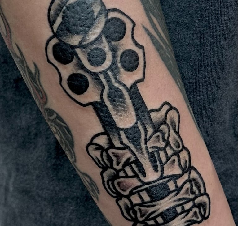 traditional american tattoo americana old school bold skull rose flame nevermoresg aghori.ttt