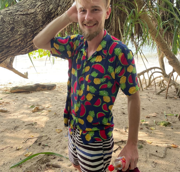 Mężczyzna, Sri Lanka, plaża, palma, podróżnik