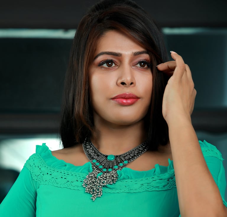 woman wearing handmade turquoise statement necklace