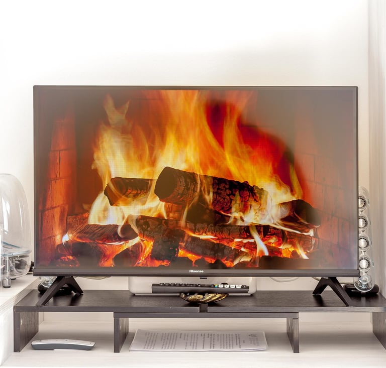 Télévision avec un système de son dans la chambre d'hôte de Domaine Des Lucques