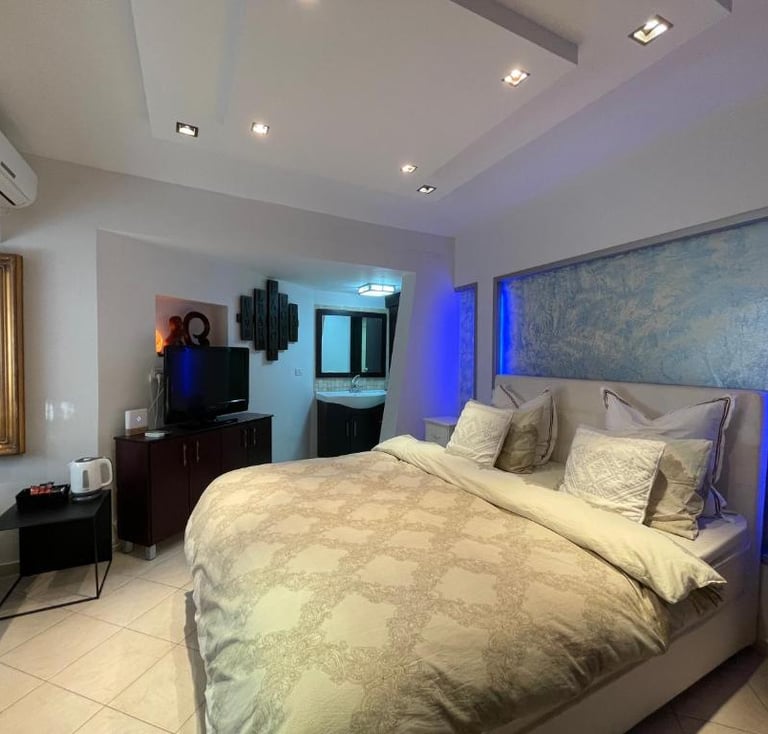 Eilat vacation rental near beach  Guest house Eilat with parking  Rooms near Dolphin Reef Eilat  Eil