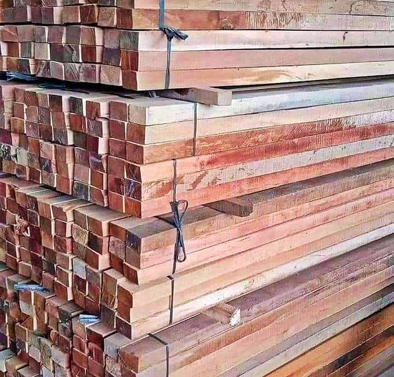 kayu kayu meranti bahan bangunan proyek