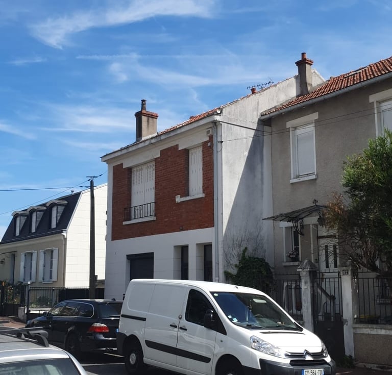 Surelevation of a house with zinc