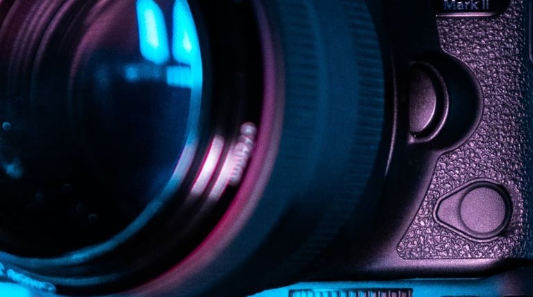 a camera mounted on a tripododic tripod