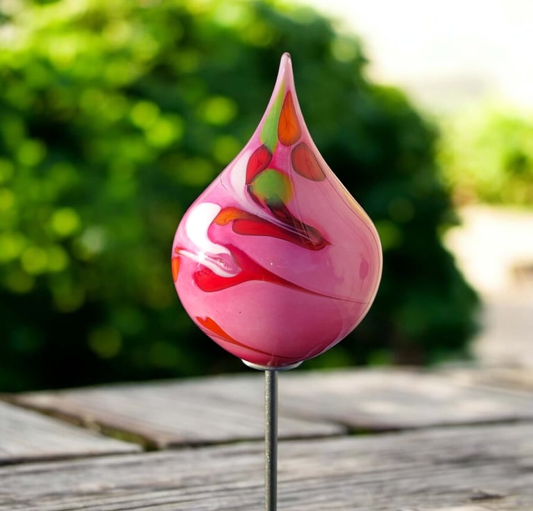 Ankes glaskulor till trädgård som trädgårdsdekoration