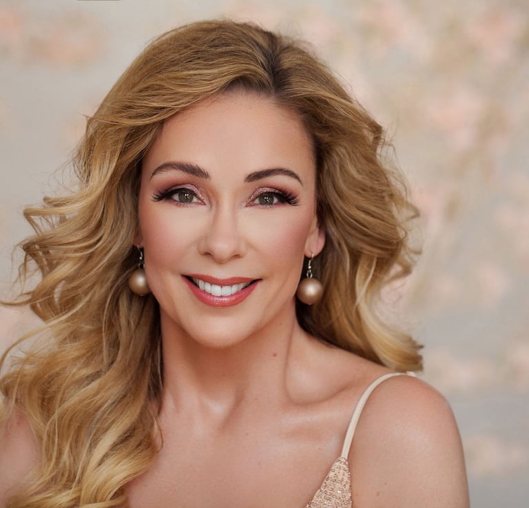 Cecilia wishes you welcome to her website