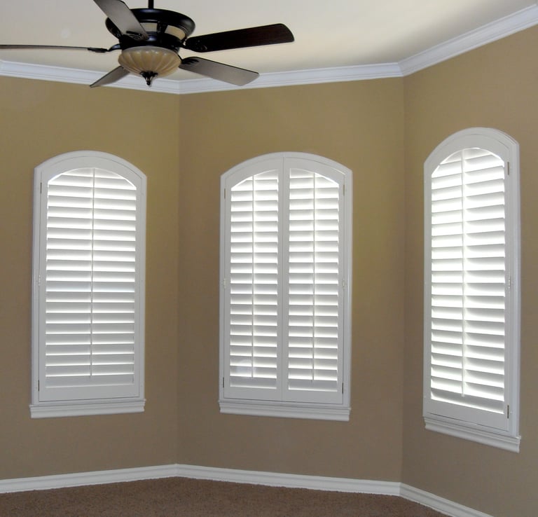 Eyebrow arch shutter