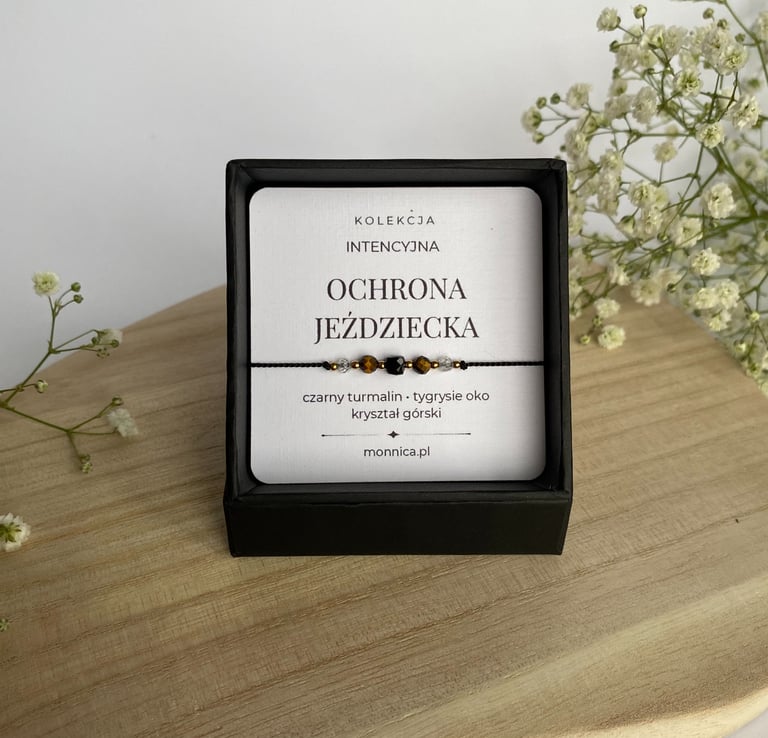 Bransoletka na nici jedwabnej