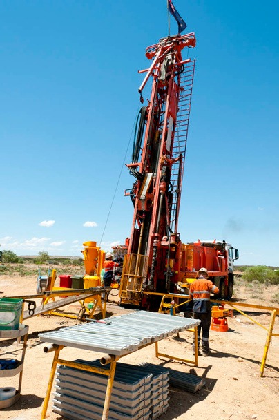 Exploration drill rig
